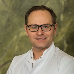 Dr. András CSEH - Hautarzt Wien 1030