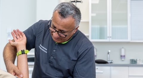 Dr. med. Ramin Ilbeygui - Orthopäde Frauenkirchen 7132