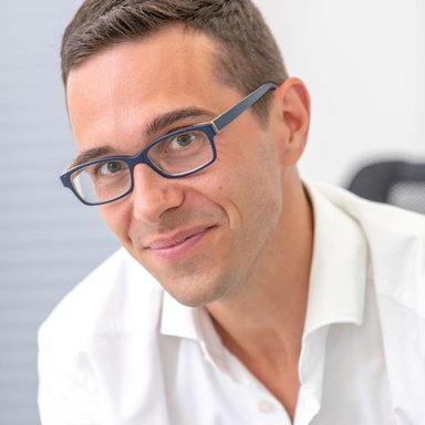 Dr. Otto Riedl, MSc - Plastischer Chirurg Tulln 3430