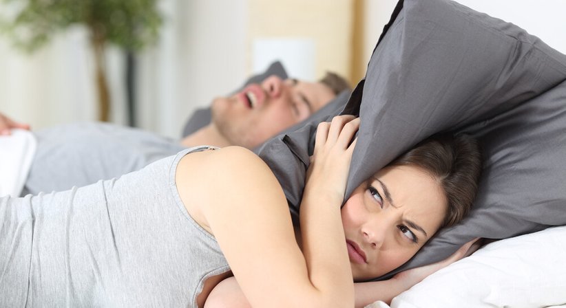 Abklärung von Schnarchproblemen und nächtlicher Atemnot - Dr. Peter Karl Hallmann - HNO-Arzt Wien 1220