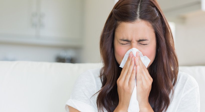 Diagnose und Behandlung einer allergischen Nasenschleimhautentzündung - Dr. Peter Karl Hallmann - HNO-Arzt Wien 1220