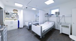 Dr. Philipp Mayr - Plastischer Chirurg Leonding 4060