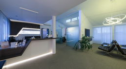 Dr. Philipp Mayr - Plastischer Chirurg Leonding 4060