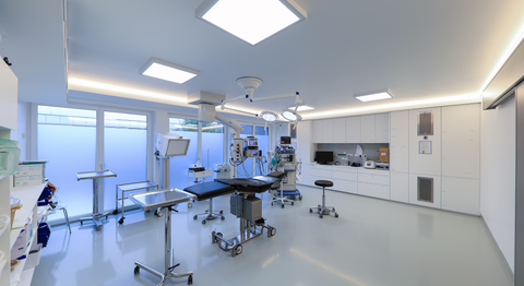 Dr. Philipp Mayr - Plastischer Chirurg Leonding 4060