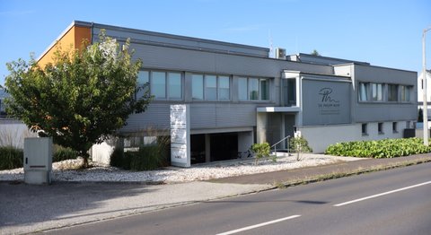 Dr. Philipp Mayr - Plastischer Chirurg Leonding 4060