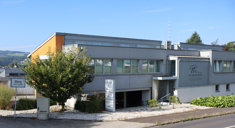 Dr. Philipp Mayr - Plastischer Chirurg Leonding 4060