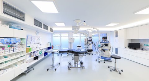 Dr. Philipp Mayr - Plastischer Chirurg Leonding 4060