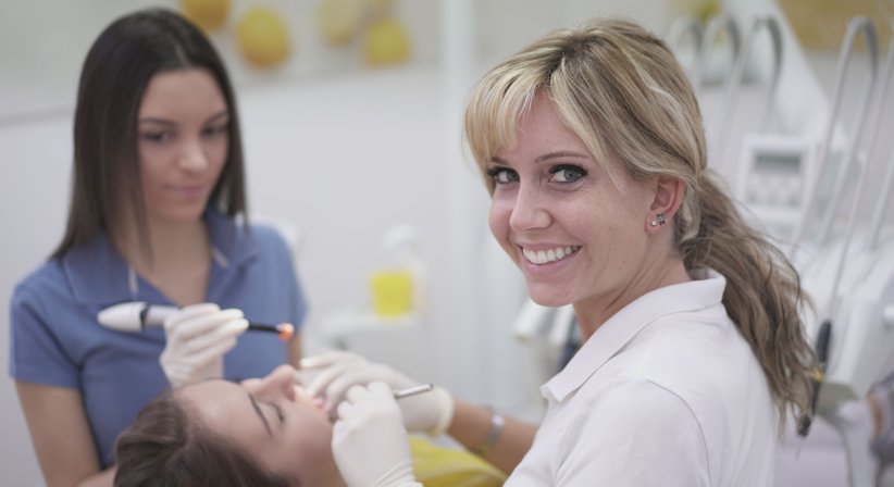 Parodontaltherapie - Dr. Katharina Sas - Zahnärztin Wien 1120