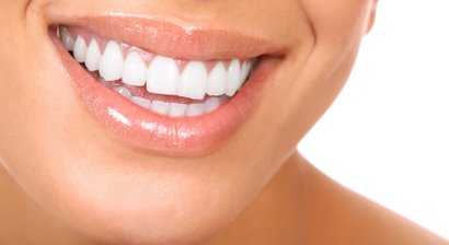 Ästhetische Füllungstherapie (Weiße Füllung, Kompositfüllung)