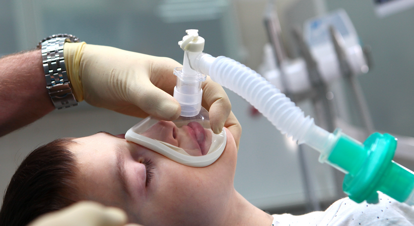 Narkosebehandlung (Vollnarkose möglich) - Dr. Alexander Puchner, MSc - Zahnarzt Neunkirchen 2620