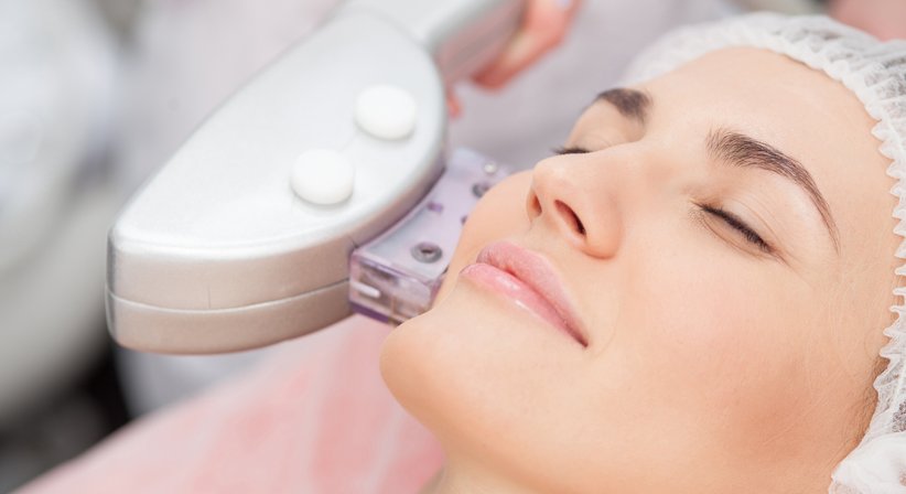 Lasertherapie (Fraxel Laser) - Dr. Matthias Kolloros - Plastischer Chirurg Klagenfurt 9020