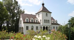 OA Dr. Wolfgang Rohrbacher - Plastischer Chirurg Rassing 3141
