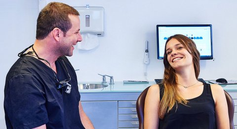 Dr. med. dent. Alfred Klein, MSc in Parodontologie - Zahnarzt Hallwang-Mayrwies 5300