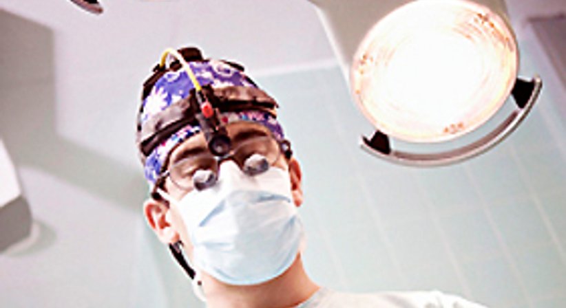 Operation am Hoden - Priv. Doz. Dr. Christopher Springer, MBA - Urologe Wien 1030