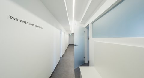 Priv. Doz. Dr. Christopher Springer, MBA - Urologe Korneuburg 2100