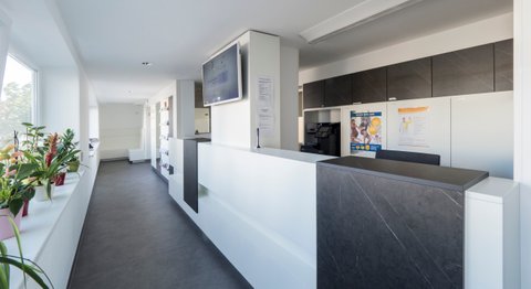 Priv. Doz. Dr. Christopher Springer, MBA - Urologe Korneuburg 2100