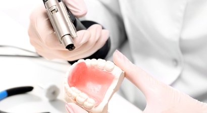 Hochwertige Zahnprothesen