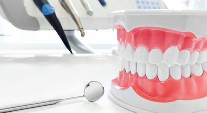 Zahnprophylaxe / Mundhygiene / Parodontaltherapie