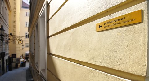 Dr. Robert Stillmann, MSc - Zahnarzt Wien 1010