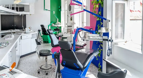 Dr. med. univ. Justina Sabukoschek - Zahnärztin Graz 8010