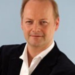 Dr. med. univ. Christoph Sellner - Frauenarzt Baden 2500