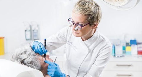 Dr. Claudia Gschnitzer - Plastische Chirurgin Wien 1090