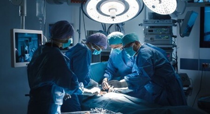 Hüft- und Knieendoprothetik sowie komplexe Revisionsoperationen im Hüft- und Kniebereich - Priv.-Doz. DDr. Maximilian Kasparek, MSc - Orthopäde Wien 1180