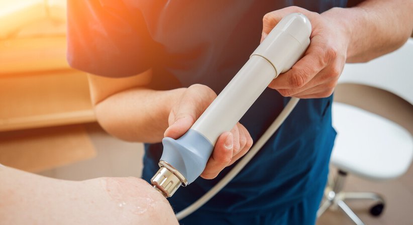 Stoßwellentherapie - OA Dr. Dominik Meraner - Orthopäde Hornstein 7053