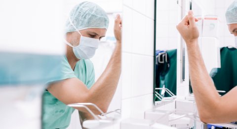Dr. Lukas Fraißler - Orthopäde Gröbming 8962