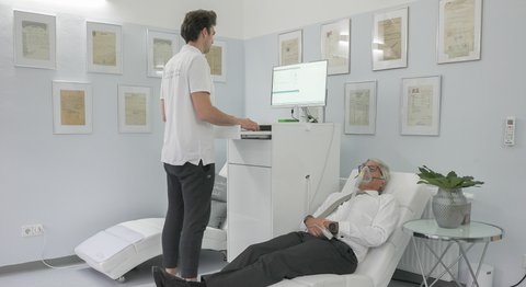 Dr. Karin Stengg, D.O. - Unfallchirurgin Wien 1010
