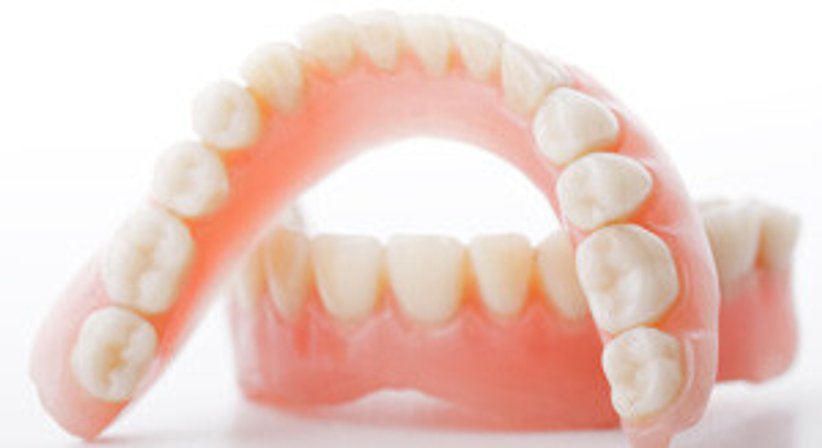 Zahnprothesen (Teil- und Vollprothesen) - DDr. Stefanie Weber - Zahnärztin Wien 1010