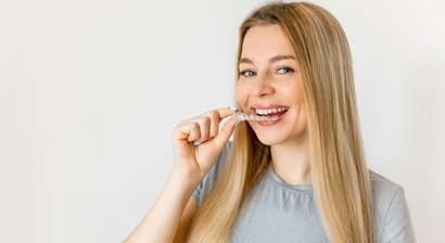 Unsichtbare Zahnspange (Alignertherapie)