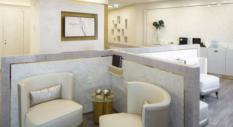 Dr. Christoph Grill - Plastischer Chirurg Wien 1010