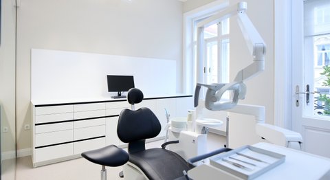 Univ.-Ass. DDr. Alexander Zimmermann, MSc. - Zahnarzt Wien 1080