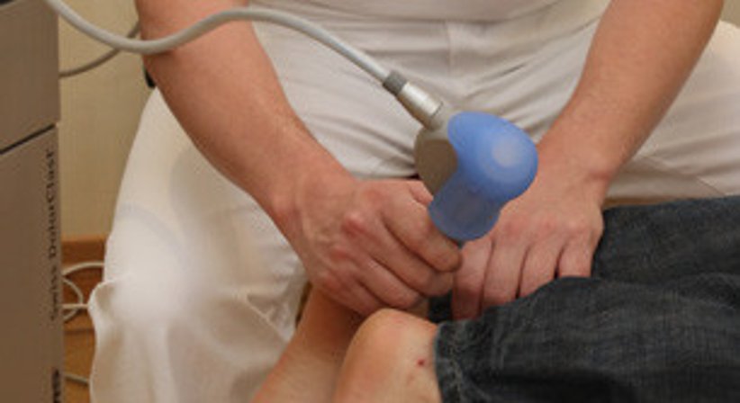 Stoßwellentherapie - OA Dr. Christian-Thomas Radda - Orthopäde Wien 1190