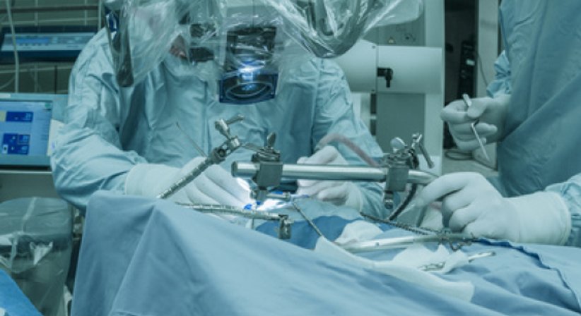 Operationen bei degenerativen Erkrankungen der gesamten Wirbelsäule  - OA Dr. med. Nazem Atassi - Neurochirurg Wien 1190