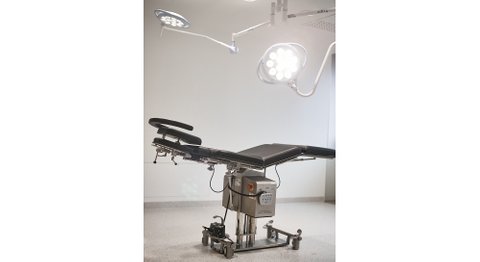 Dr. Ingo Plötzeneder - Plastischer Chirurg Dornbirn 6850