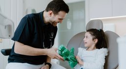 Dr. med. dent. Ammar Sibaei - Zahnarzt Wien 1030