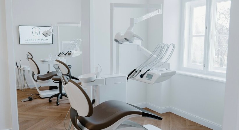 Dr. med. dent. Ammar Sibaei - Zahnarzt Wien 1030