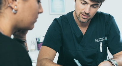 Hautverjüngung & Kollagenaufbau: (Inklusive DoubleTite, LAVIEEN Thullium Laser, HiFU, Plasma PRP & fraktionierter Laser)  