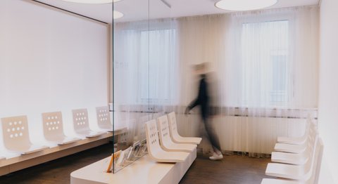 Univ.-Prof. DDr. med. Erwin Jonke - Zahnarzt Wien 1070