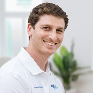 Dr. Micha Komjati - Orthopäde Wien 1080