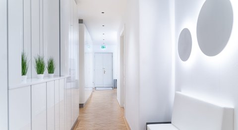 Prof. Dr. Dr.  Nikolaus Luft, FEBO, FWCRS - Augenarzt Wien 1010