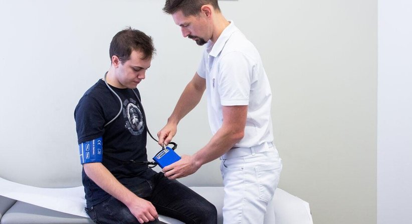 24 Stunden-Langzeit-Blutdruck - OA Dr. Daniel Stückler - Internist Neuzeug 4523