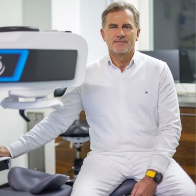 Dr. med.univ. Reinhard Schranz - Augenarzt Wien 1080