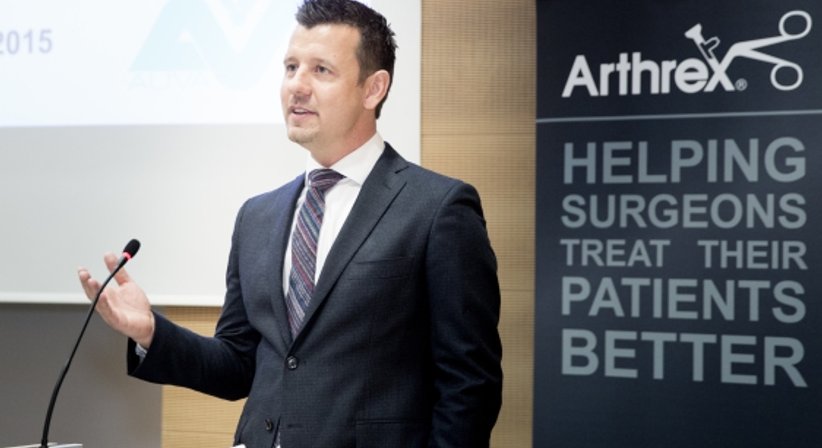 Internationale Vortragstätigkeit und Live Operationen - Dr. Jürgen Barthofer - Unfallchirurg Linz 4020