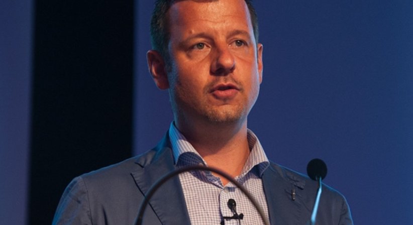 Internationale Vortragstätigkeit und Live Operationen - Dr. Jürgen Barthofer - Unfallchirurg Linz 4020