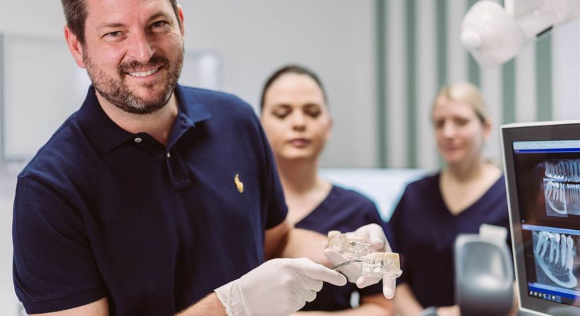 Miniimplantate - Dr. Franz Atzlinger jr. - Zahnarzt Thalheim bei Wels 4600