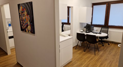 Dr.med.univ. Michael Skoll - Hautarzt Wien 1110
