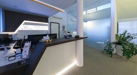 Dr. Philipp Mayr - Plastischer Chirurg Leonding 4060